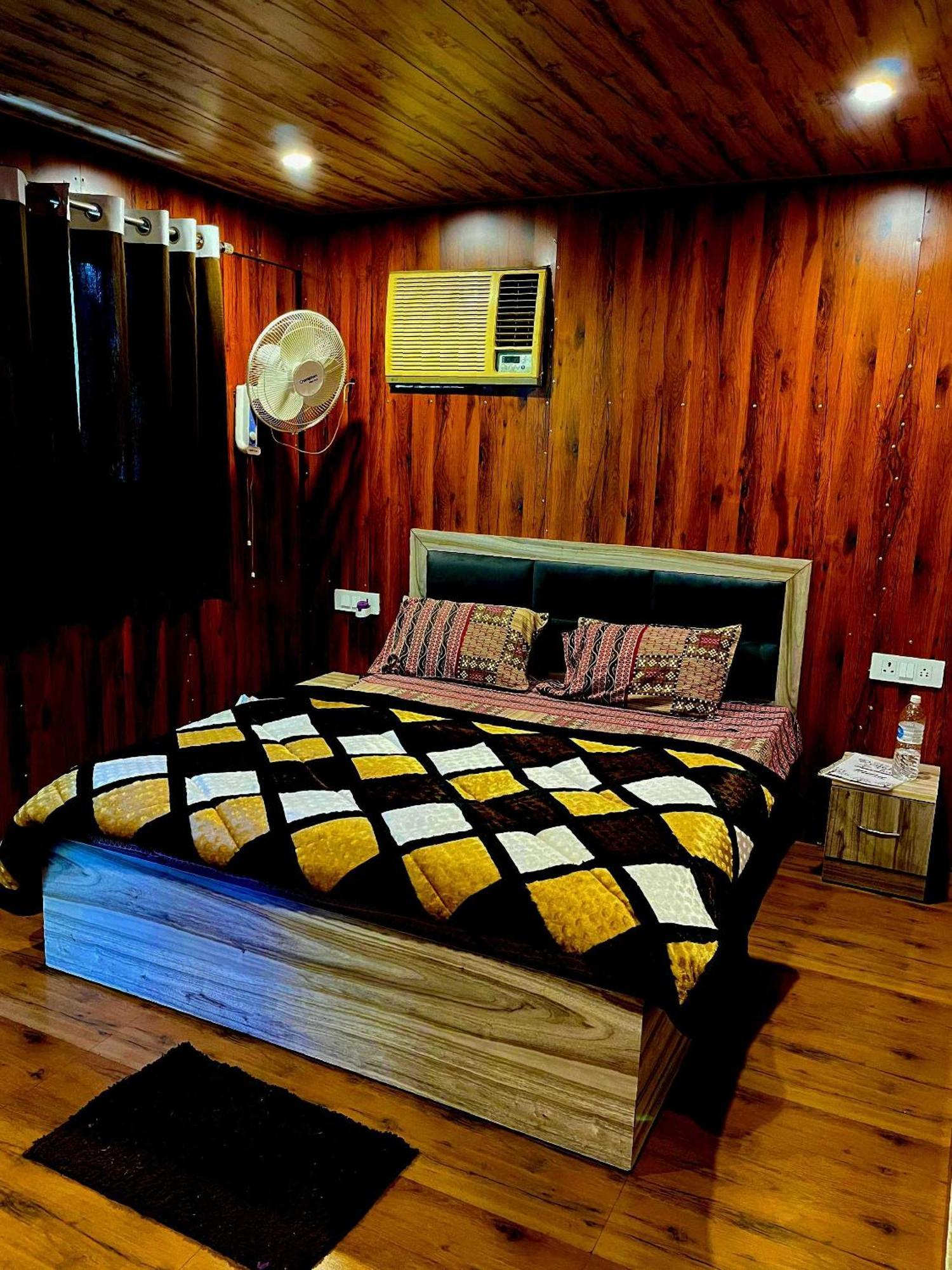 Hotel O Royal Tree Cafe And Resort Dehradun Exterior foto